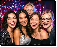 Jenny Spark didn't want to miss out. Trying to photobomb on Nova, Kat, Sam?? and Jenny May. from jenny dad